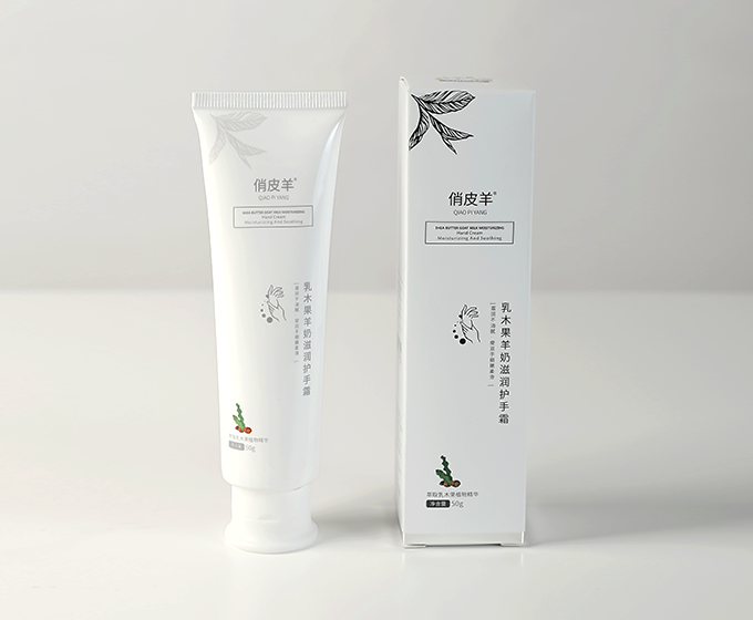 俏皮羊乳木果羊奶滋润护手霜